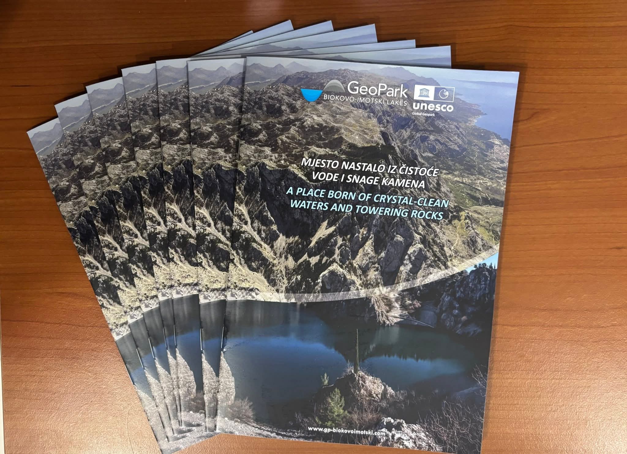 Novo izdanje brošure UNESCO Geoparka Biokovo-Imotska jezera dostupno posjetiteljima